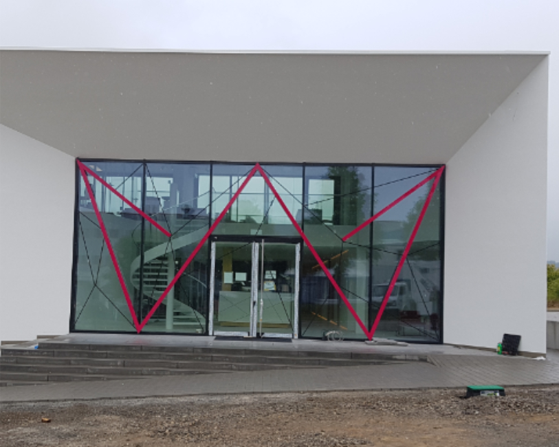 Büro mit Lagerhalle